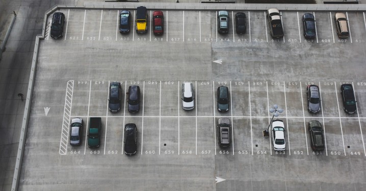 parkeerplaats vliegveld